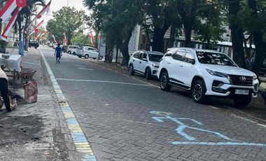 Rumah Baru selangkah dari Raya A. Yani Surabaya Kertomenanggal Gayungan