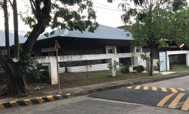 Corner House and Lot For Sale In Ayala Alabang