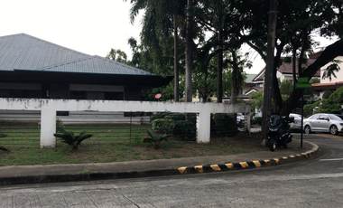 Corner House and Lot For Sale In Ayala Alabang