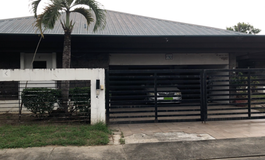 Corner House and Lot For Sale In Ayala Alabang