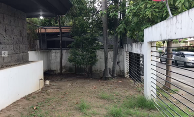 Corner House and Lot For Sale In Ayala Alabang