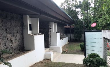 Corner House and Lot For Sale In Ayala Alabang