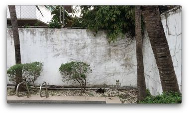 Corner House and Lot For Sale In Ayala Alabang