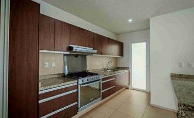 Casa en venta en Vistas de Altozano privada junto al OXXO