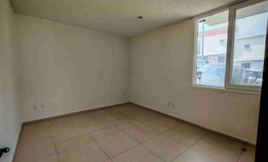 Casa en venta en Vistas de Altozano privada junto al OXXO