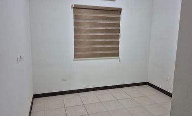 SE RENTA HERMOSA CASA EN FRACC PRIVADO