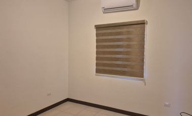 SE RENTA HERMOSA CASA EN FRACC PRIVADO