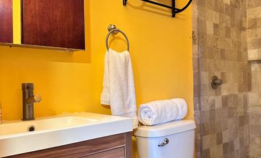 Departamento en Planta Baja con 3 Recámaras y Diseño de Concepto Abierto