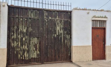 VENDO CASA DE PLAYA/LOCAL PUNTA NEGRA MUY BIEN UBICADO A 2 CUADRAS DEL MAR!!