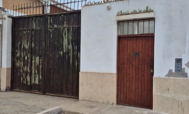 VENDO CASA DE PLAYA/LOCAL PUNTA NEGRA MUY BIEN UBICADO A 2 CUADRAS DEL MAR!!