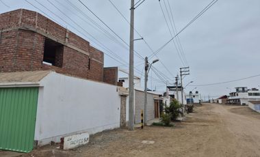 VENDO CASA DE PLAYA/LOCAL PUNTA NEGRA MUY BIEN UBICADO A 2 CUADRAS DEL MAR!!