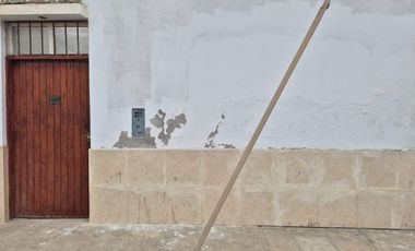 VENDO CASA DE PLAYA/LOCAL PUNTA NEGRA MUY BIEN UBICADO A 2 CUADRAS DEL MAR!!