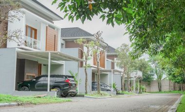 Dekat Ibarbo Park, Tidak Masuk Gang, Hunian Bergaya Minimalis Elegan
