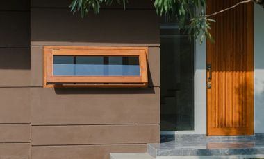 Dekat Ibarbo Park, Tidak Masuk Gang, Hunian Bergaya Minimalis Elegan