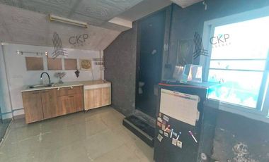 Single-storey detached house with roof terrace and private parking, sold as is, convenient transportation, Lat Krabang area.