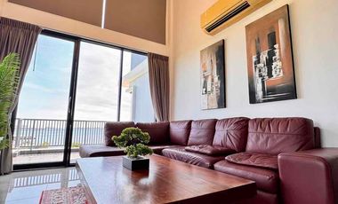 For sale Condo Sriracha Chonburi, Penthouse 3 bedroom 3 bathroom, Seaview Price 4.99 MB fully furnished.