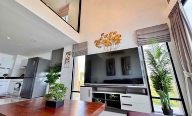 For sale Condo Sriracha Chonburi, Penthouse 3 bedroom 3 bathroom, Seaview Price 4.99 MB fully furnished.