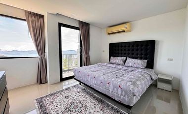 For sale Condo Sriracha Chonburi, Penthouse 3 bedroom 3 bathroom, Seaview Price 4.99 MB fully furnished.