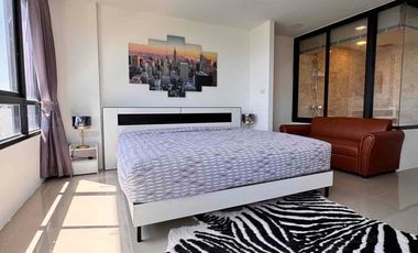 For sale Condo Sriracha Chonburi, Penthouse 3 bedroom 3 bathroom, Seaview Price 4.99 MB fully furnished.