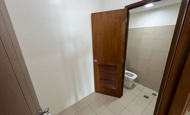 3 Bedrooms Condo unit in Palm Beach West Pasay near Mall of Asia and Aseana