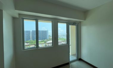 3 Bedrooms Condo unit in Palm Beach West Pasay near Mall of Asia and Aseana