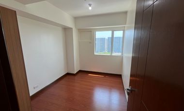 3 Bedrooms Condo unit in Palm Beach West Pasay near Mall of Asia and Aseana