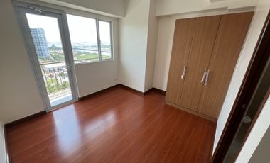 3 Bedrooms Condo unit in Palm Beach West Pasay near Mall of Asia and Aseana