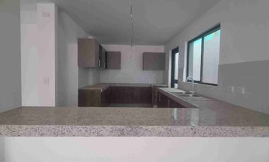 Vendo linda casa de dos plantas, Urbanización La Costa, etapa costa azul, vía Samborondón