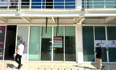 Local comercial de 48 m2 en Venta en Plaza Cristal
