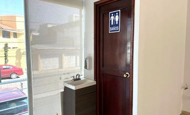 Local comercial de 48 m2 en Venta en Plaza Cristal