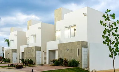 ¡OPORTUNIDAD ÚNICA! REMATO CASA EN PISTE SUPERMANZANA 319, CONDOMINIO IZAMAL RESIDENCIAL. BENITO JUÁREZ QUINATANA ROO