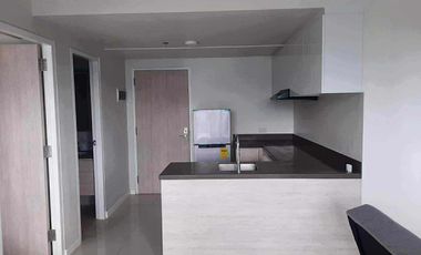FOR SALE: Fully-Furnished Mandani Bay 1-Bedroom Corner Special Unit in Mandaue City, Cebu - P13M