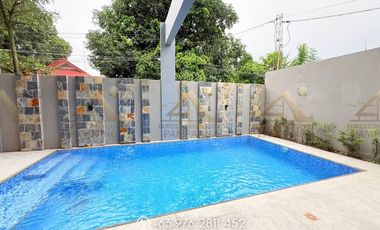 𝐅𝐎𝐑 𝐑𝐄𝐍𝐓: 𝟓-𝐁𝐞𝐝𝐫𝐨𝐨𝐦 𝐅𝐮𝐥𝐥𝐲 𝐅𝐮𝐫𝐧𝐢𝐬𝐡𝐞𝐝 𝐇𝐨𝐦𝐞 𝐰𝐢𝐭𝐡 𝐏𝐨𝐨𝐥 𝐧𝐞𝐚𝐫 𝐂𝐥𝐚𝐫𝐤, 𝐏𝐚𝐦𝐩𝐚𝐧𝐠𝐚🌴