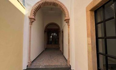 Casa Comercial en RENTA en el centro de León.