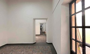 Casa Comercial en RENTA en el centro de León.