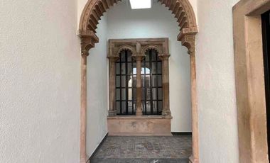 Casa Comercial en RENTA en el centro de León.