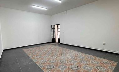 Casa Comercial en RENTA en el centro de León.