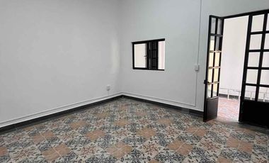 Casa Comercial en RENTA en el centro de León.