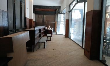 ALQUILER DE LOCAL ,EN ESTRATEGICA GALERIA A METROS DE FLORIDA