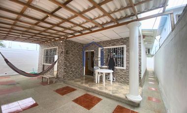 Casa de una planta en venta – Urbanización TAOS, Punta Blanca, Santa Elena, Ecuador