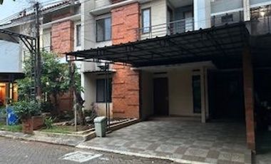 House For Rent At Ciracas East Jakarta Near LRT Station