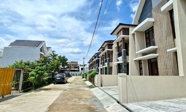 PALING RECOMMENDED Rumah MEWAH Lingkungan Nyaman di Margahayu Raya Metro dekat tol Buahbatu dan Whoosh Lingkar Luar Gede Bage Bandung dijual