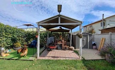 SINCRÓNICA PROPIEDADES VENDE HERMOSA CASA CÉNTRICA EN ALGARROBO