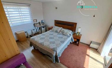 SINCRÓNICA PROPIEDADES VENDE HERMOSA CASA CÉNTRICA EN ALGARROBO