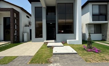 Se vende casa de estreno de 3 dormitorios en Isla Celeste de Ciudad Celeste.