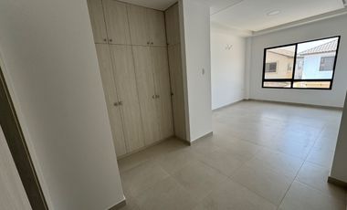 Se vende casa de estreno de 3 dormitorios en Isla Celeste de Ciudad Celeste.