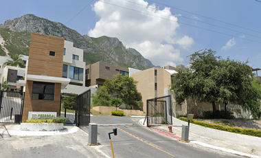 Inversión Segura y Rentable en Bienes Raíces, Col. Peddregal de la Huasteca, Nuevo León.