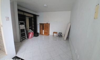 Recámara con baño propio a unos pasos del metro Culhuacán