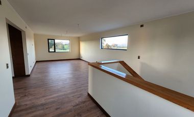 CASA A ESTRENAR CON VISTA DESPEJADA A LOS VOLCANES