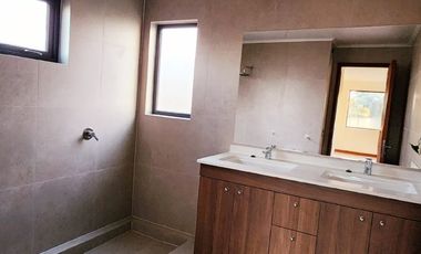 CASA A ESTRENAR CON VISTA DESPEJADA A LOS VOLCANES